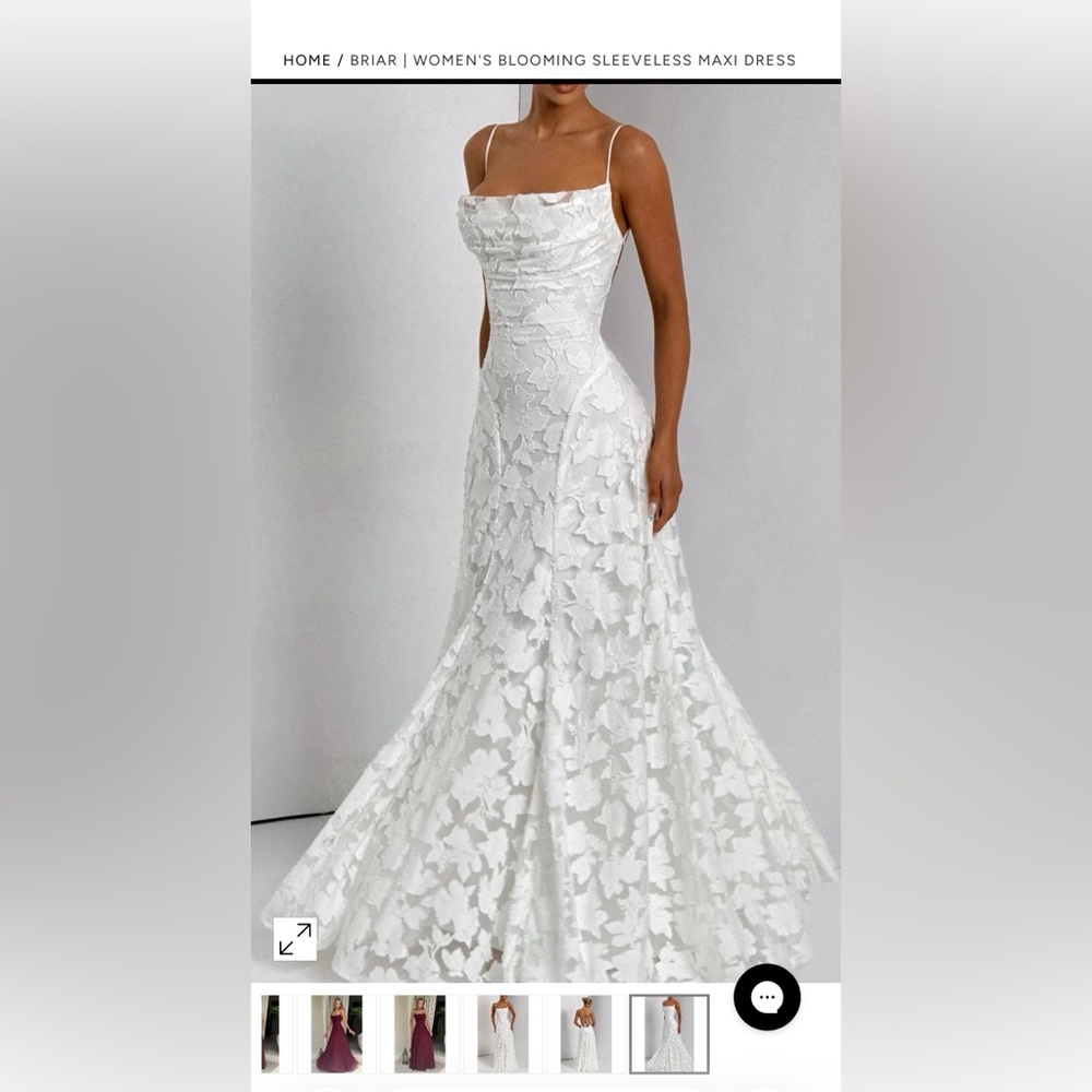 Women's Blooming Sleeveless White Maxi Dress